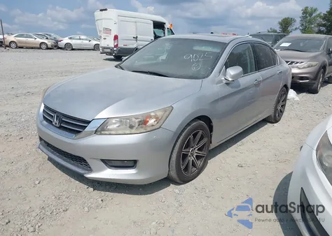 2014 Honda Accord Touring z USA, uszkodzony, nr VIN 1HGCR3F99EA029025